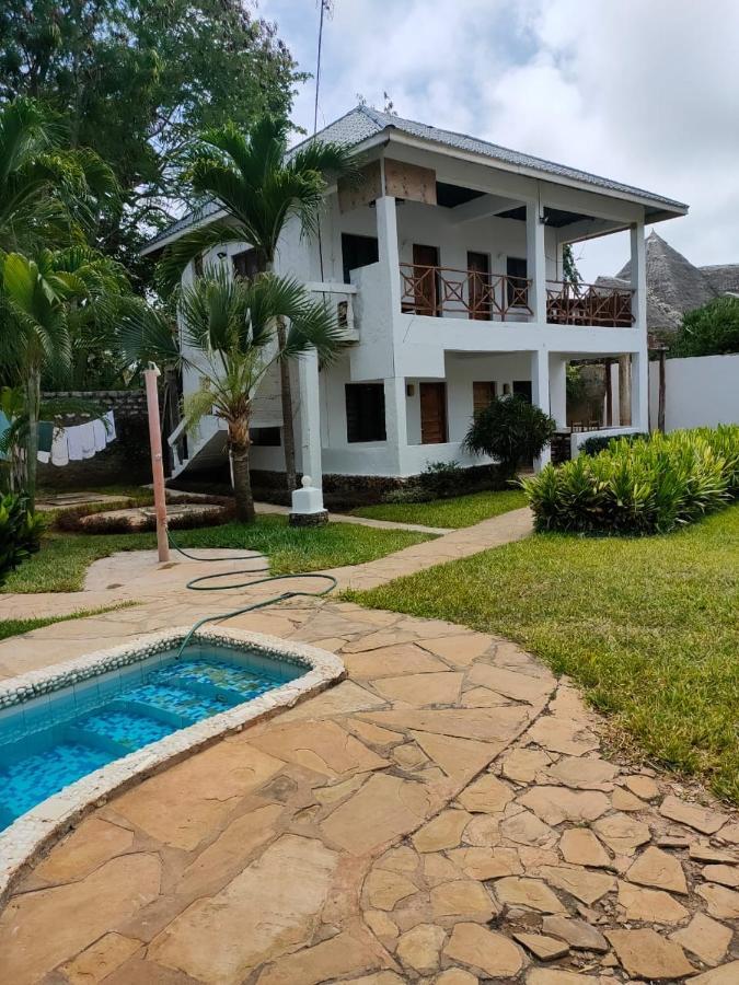 Miwa Holiday Resort Diani Beach Exterior foto